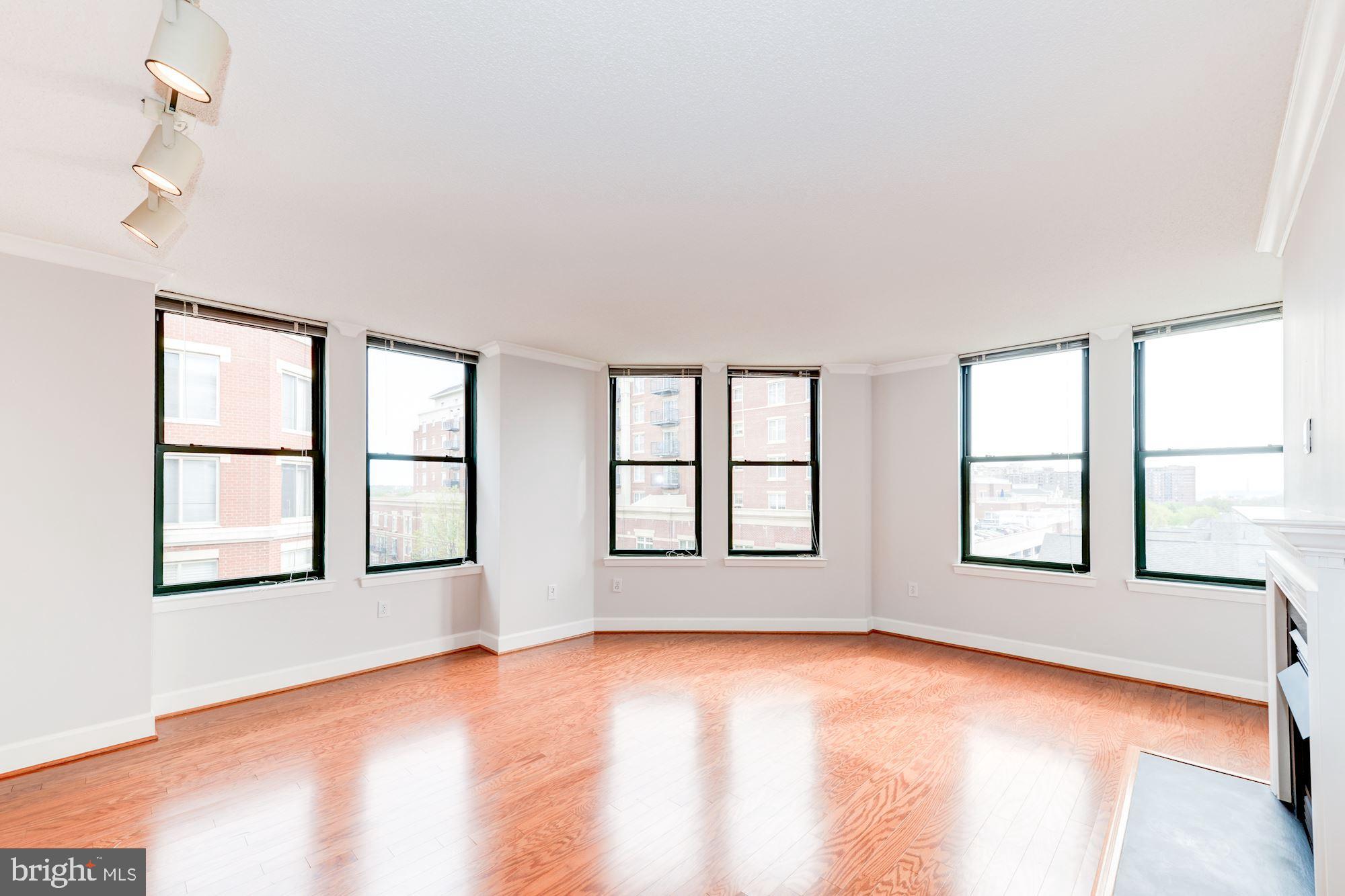 STATION SQUARE - Residential Lease