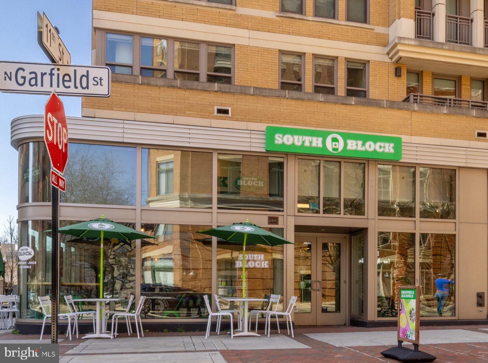 STATION SQUARE - Residential Lease