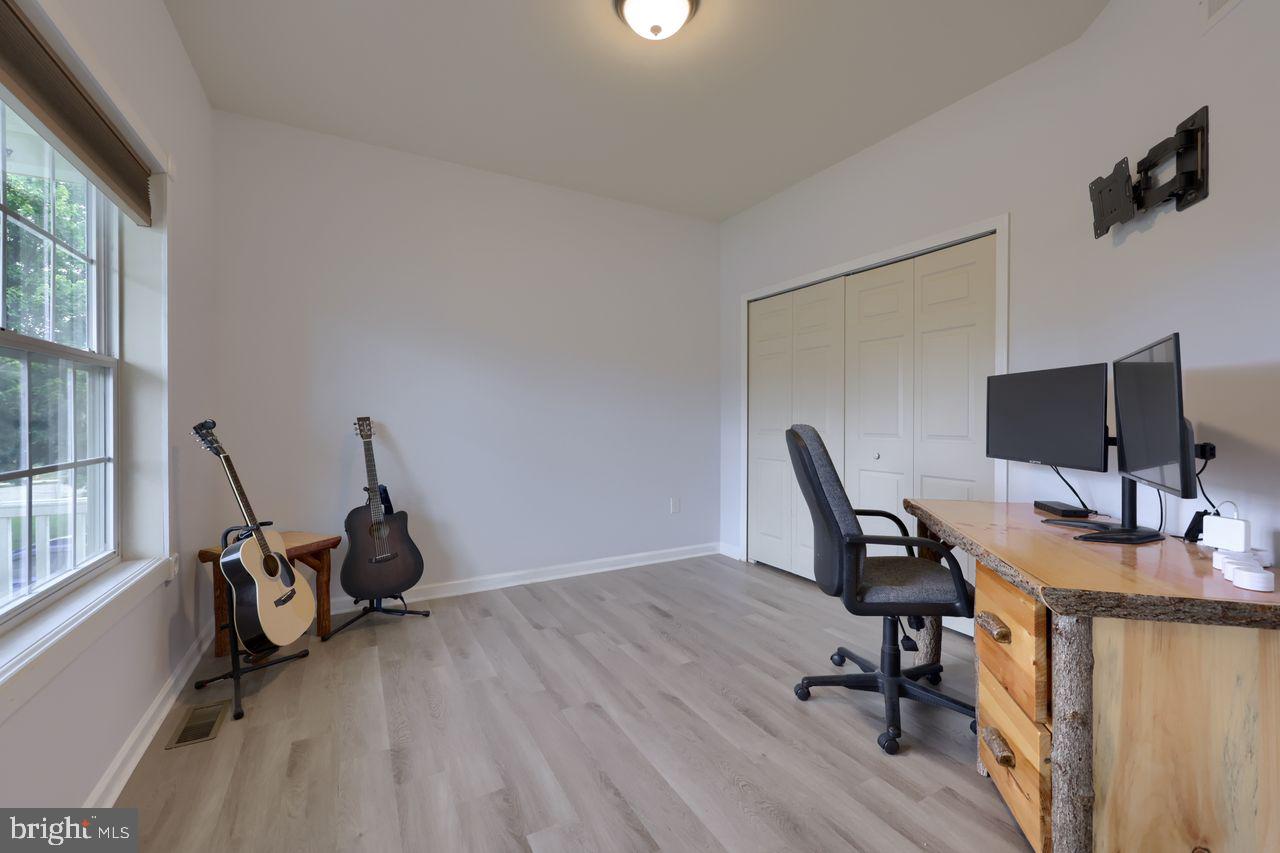 WINDSOR BORO - Residential