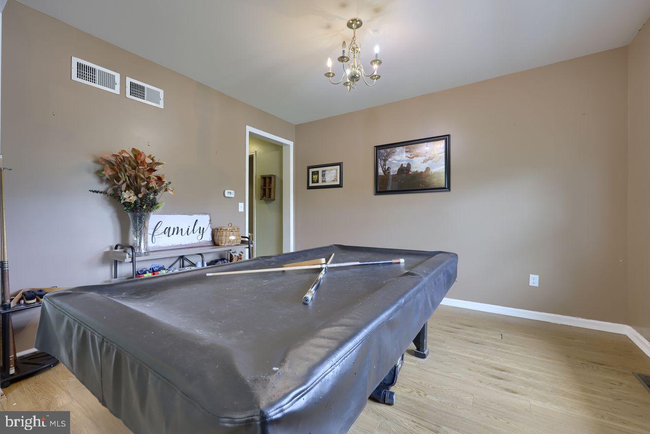 WINDSOR BORO - Residential