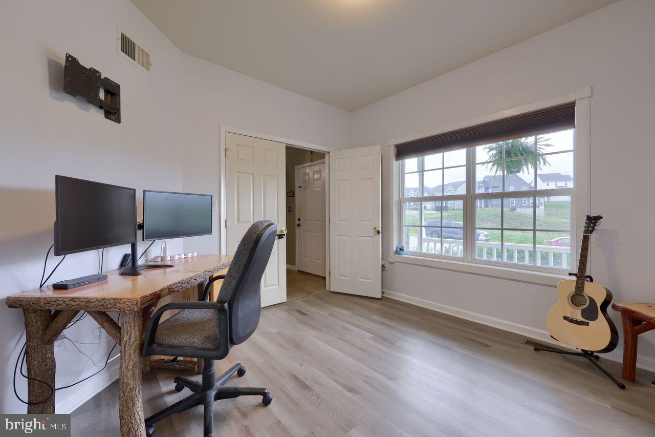 WINDSOR BORO - Residential