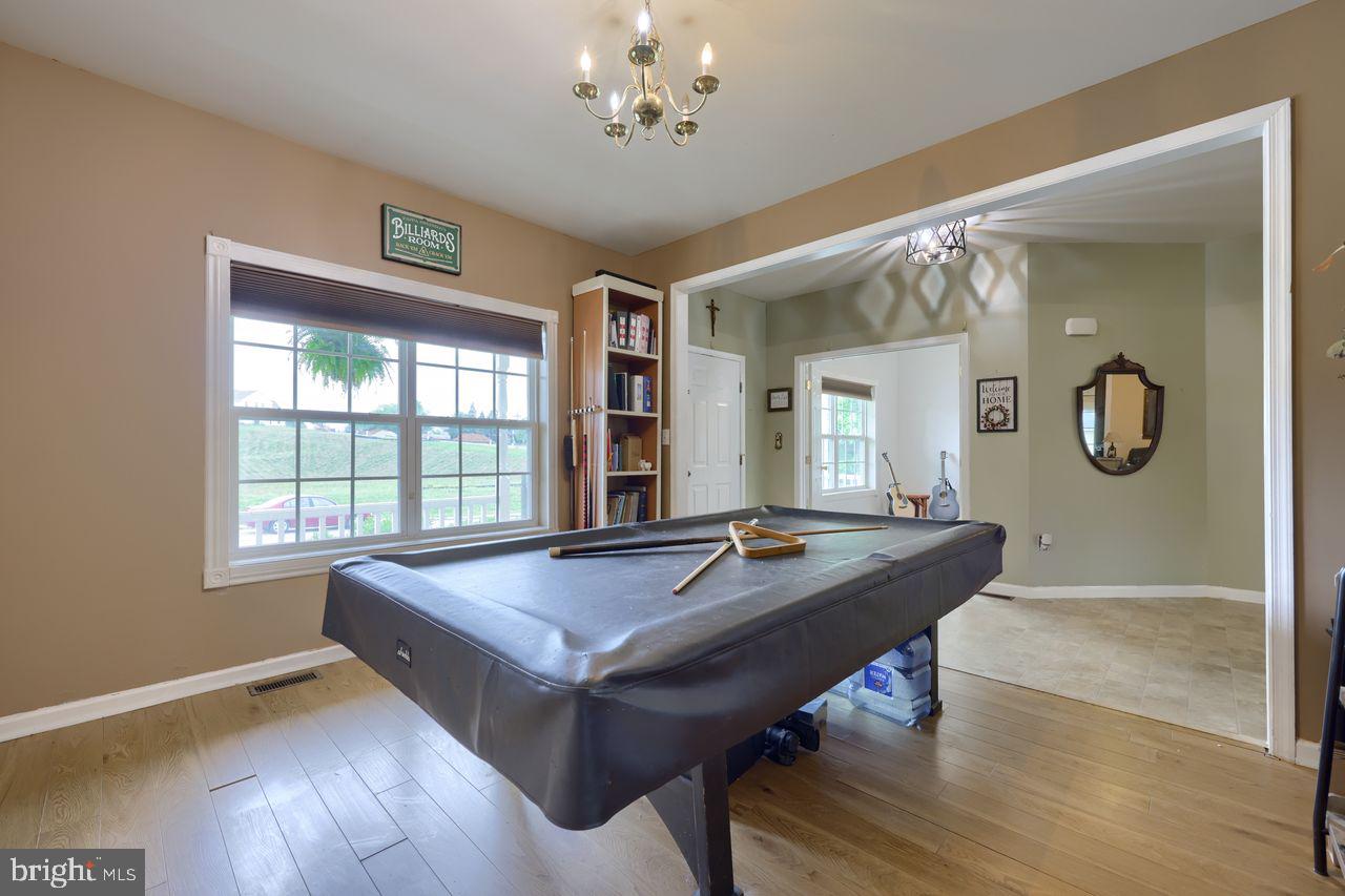 WINDSOR BORO - Residential