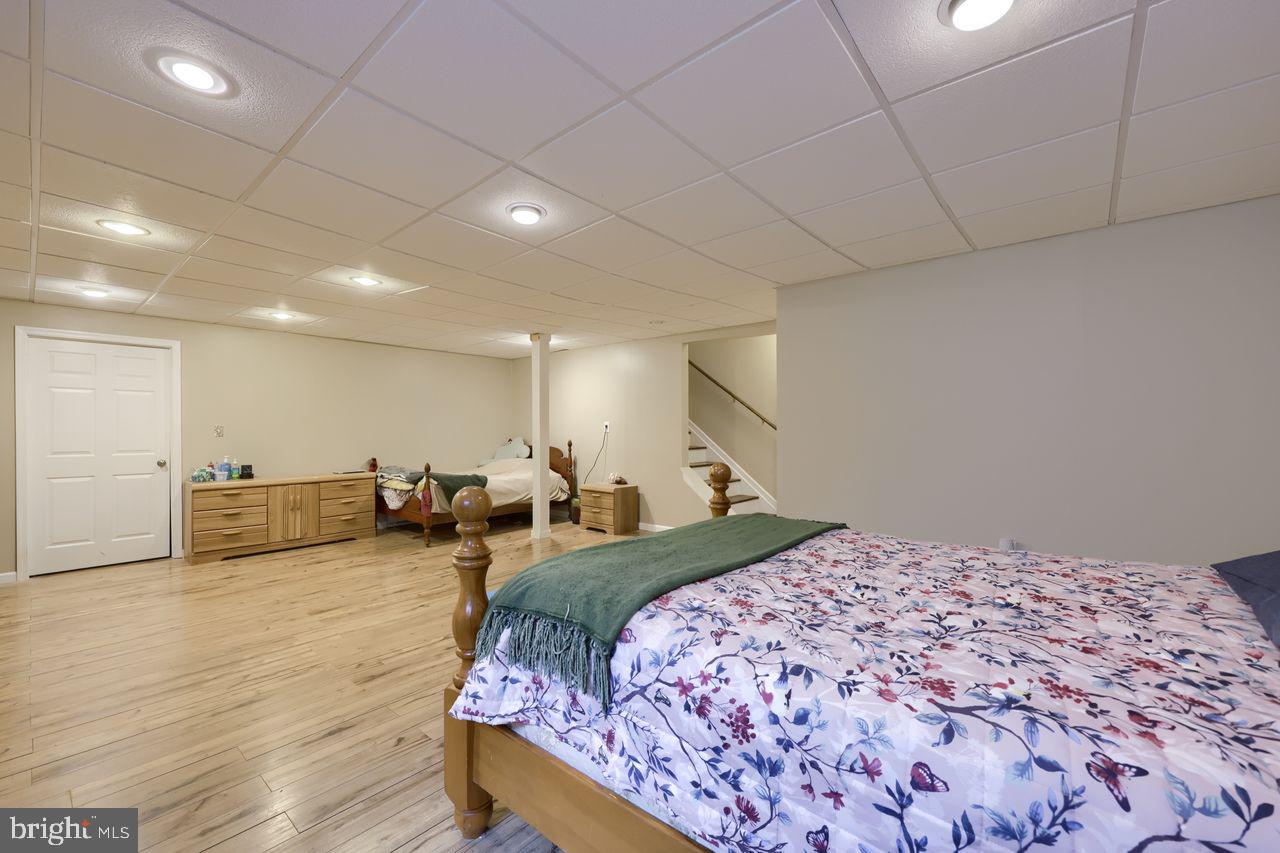 WINDSOR BORO - Residential