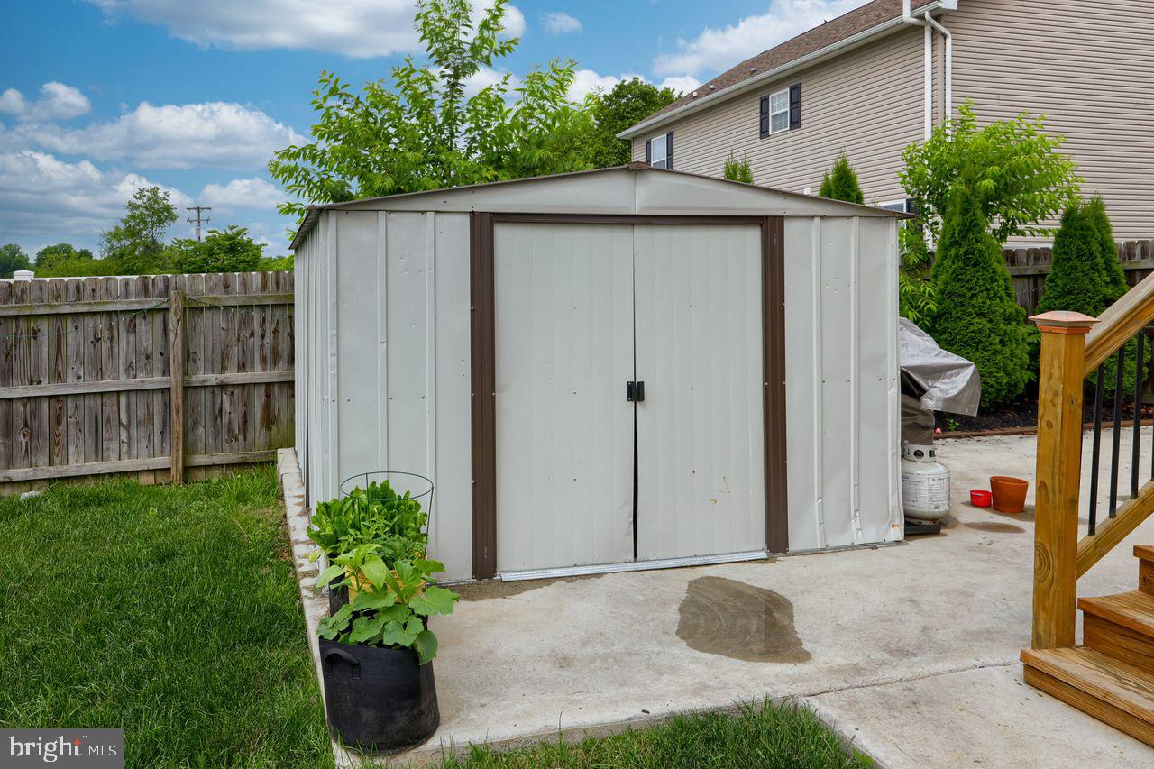 WINDSOR BORO - Residential