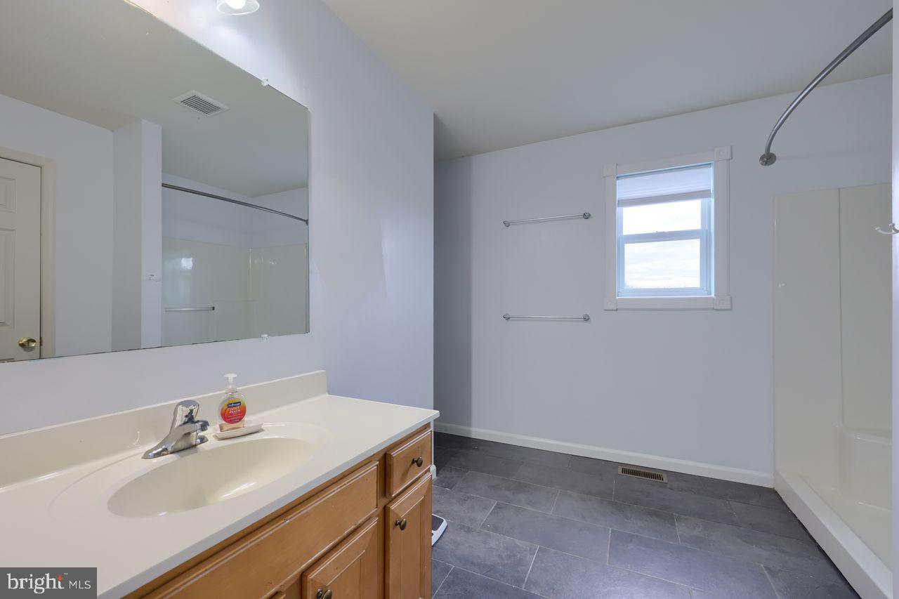 WINDSOR BORO - Residential