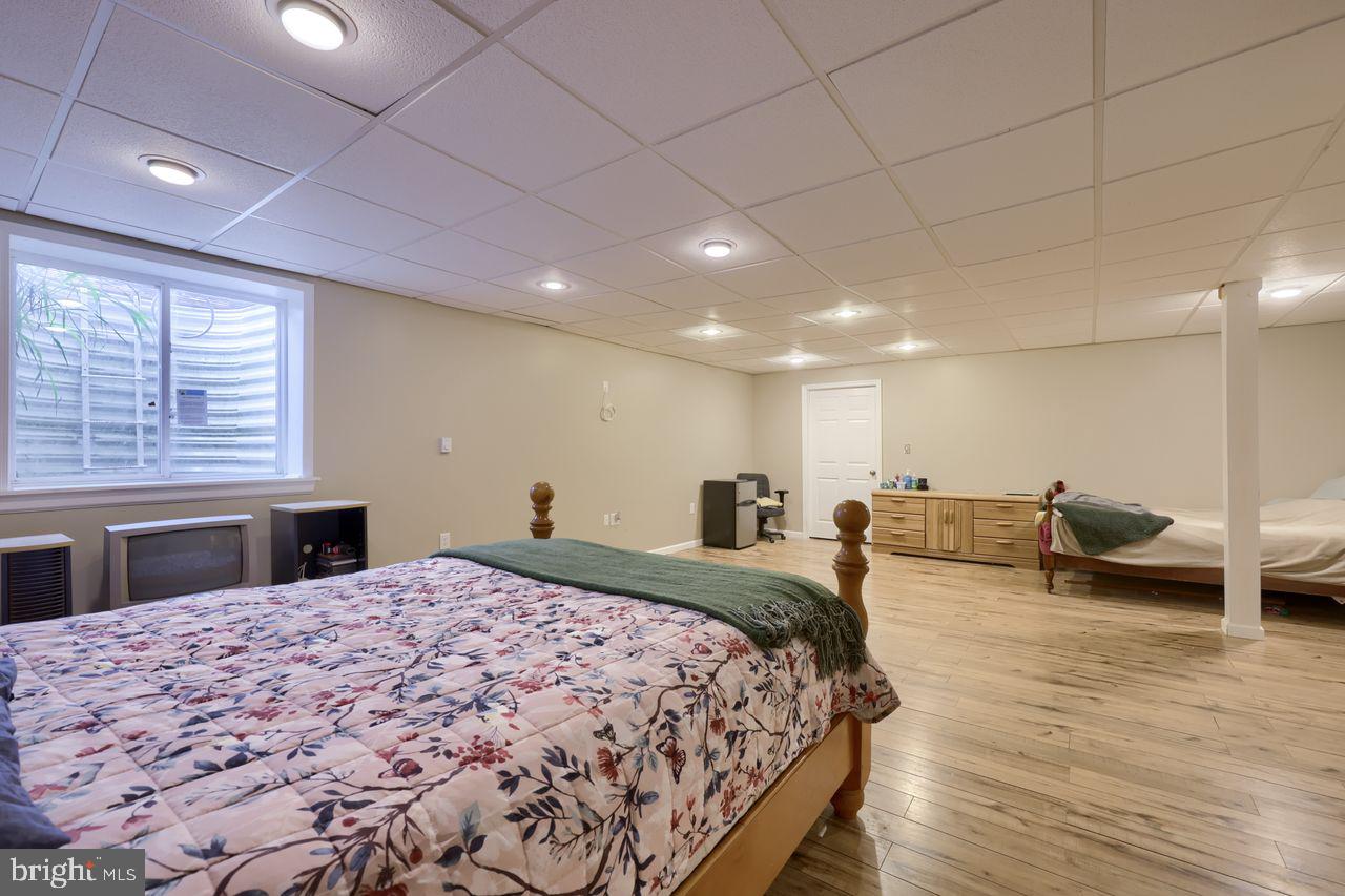 WINDSOR BORO - Residential