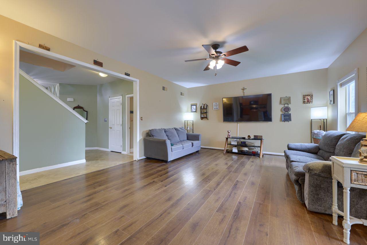 WINDSOR BORO - Residential