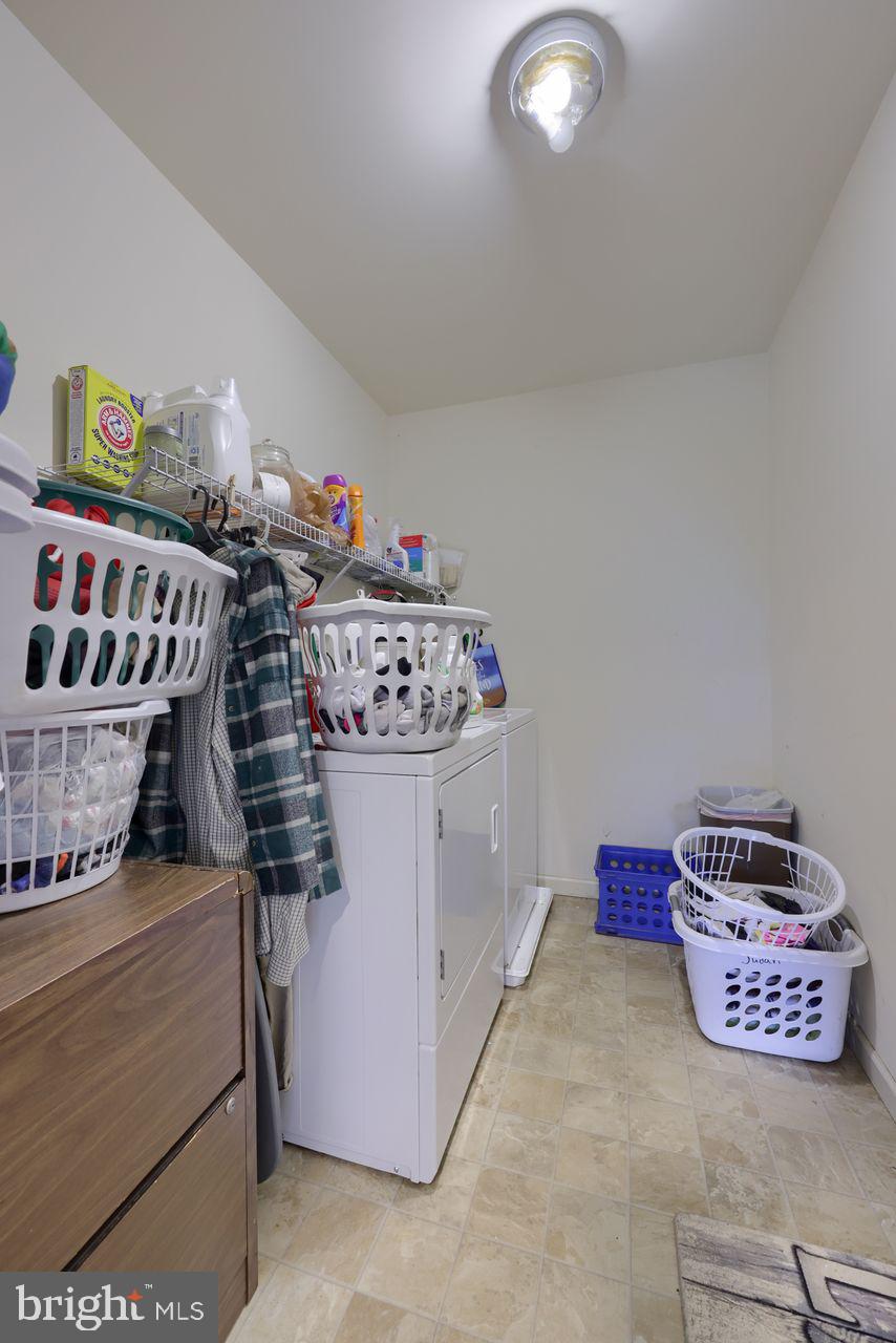 WINDSOR BORO - Residential