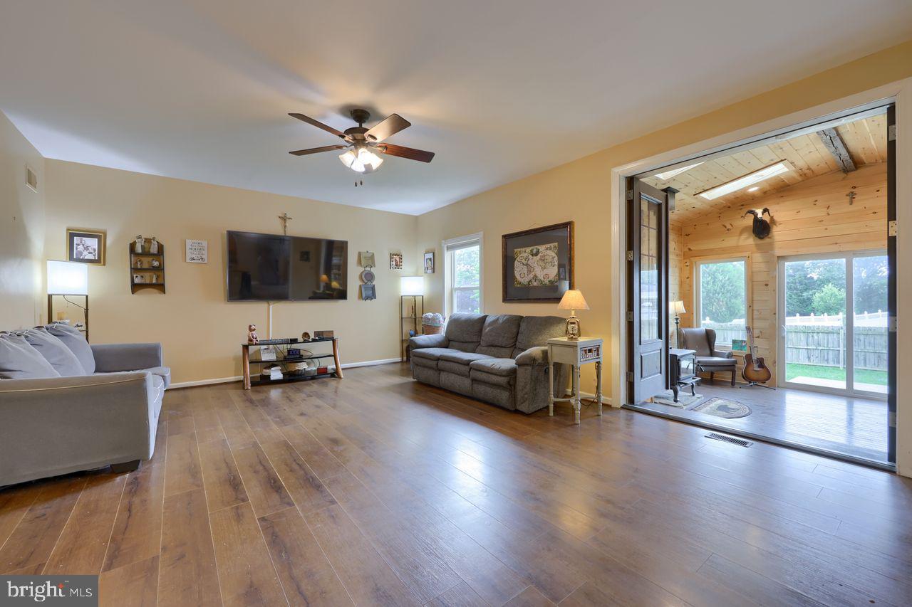 WINDSOR BORO - Residential