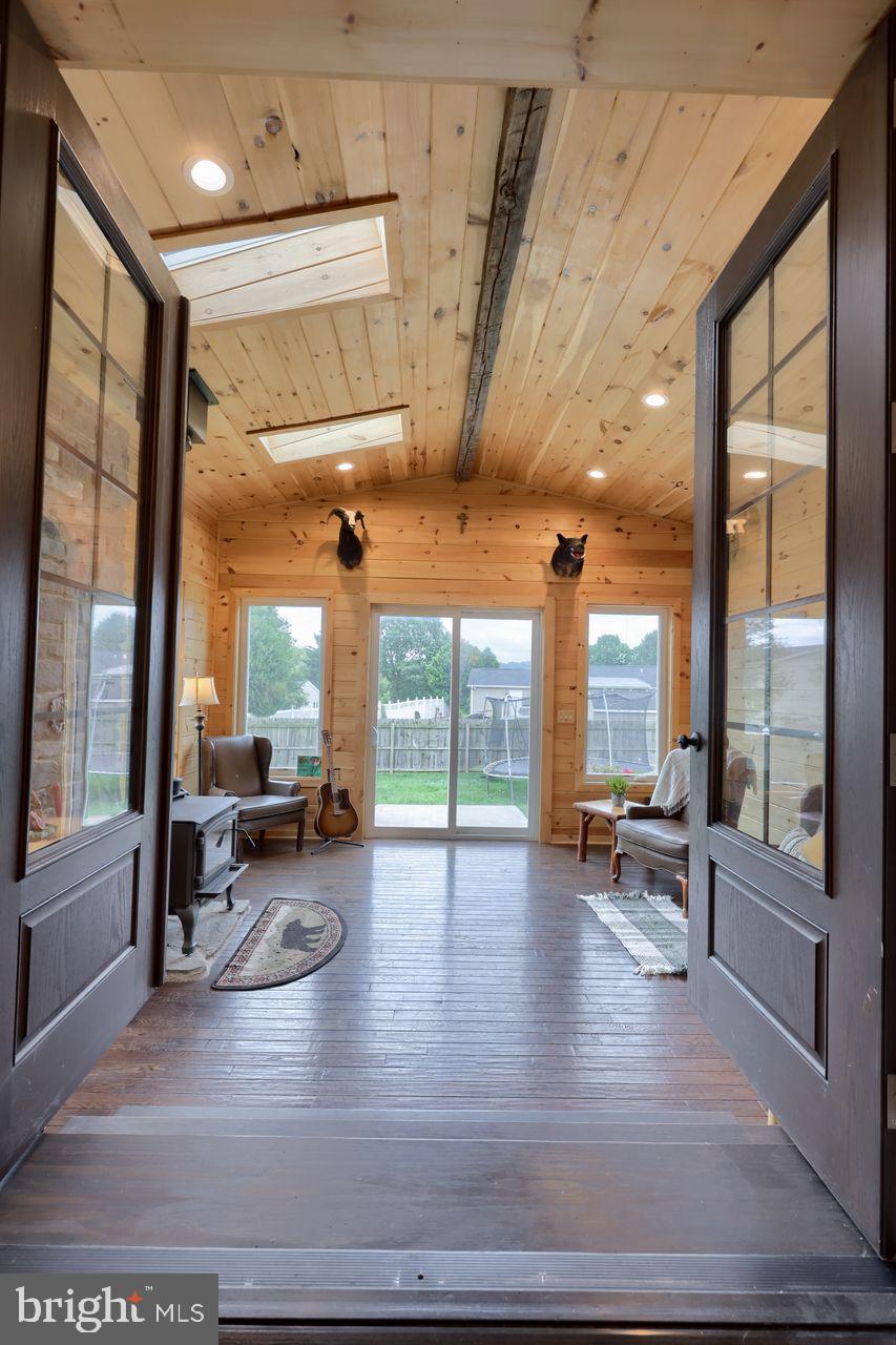 WINDSOR BORO - Residential