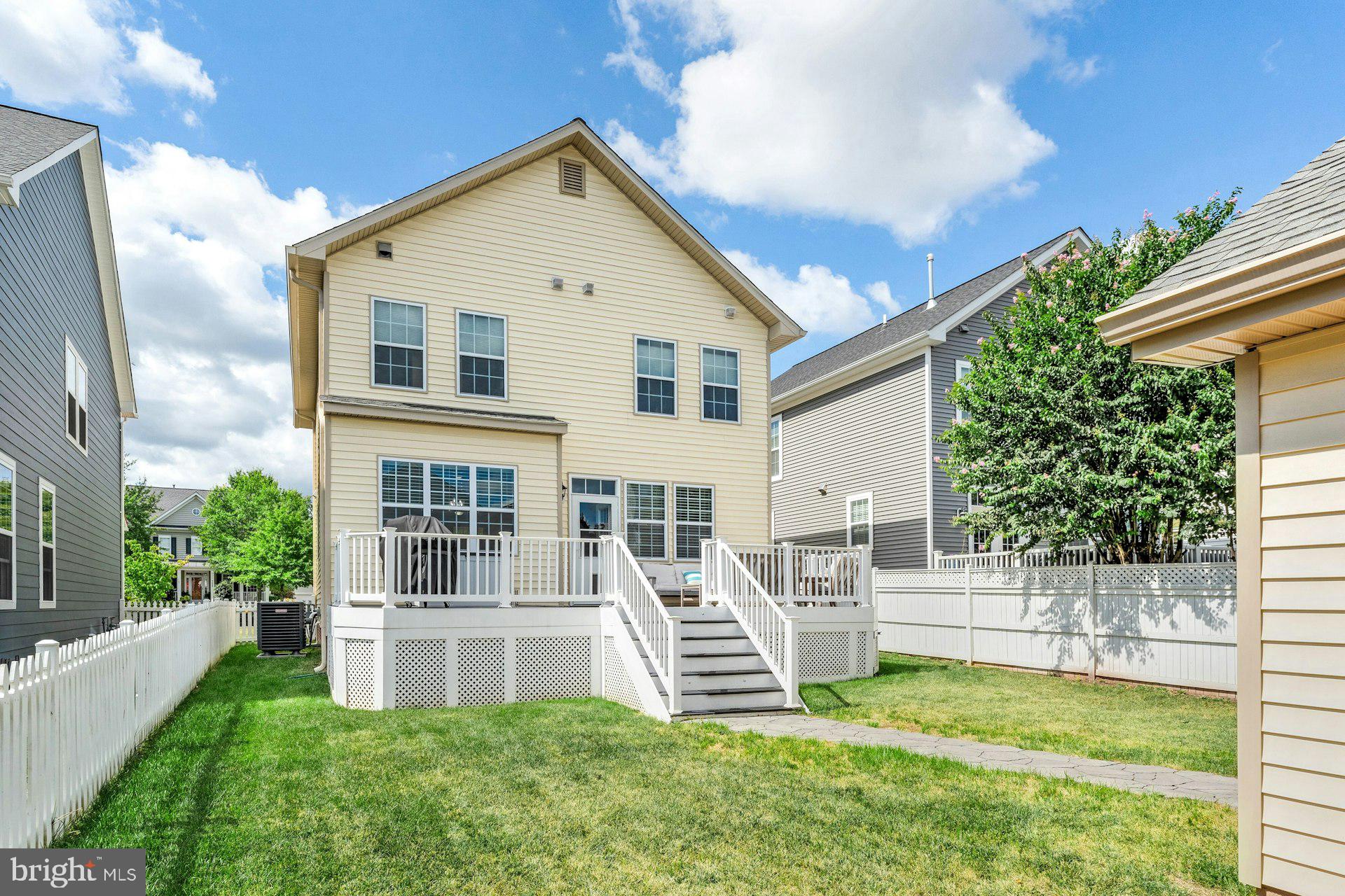 BELMONT GREENE - Residential