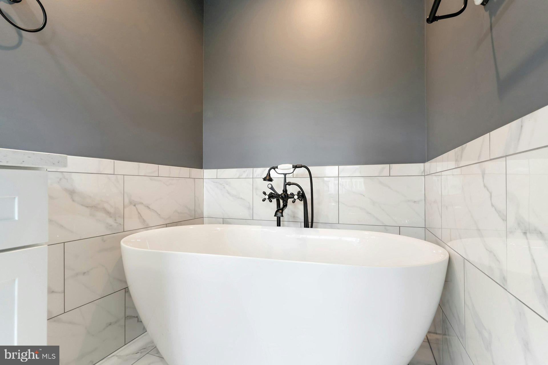 BELMONT GREENE - Residential