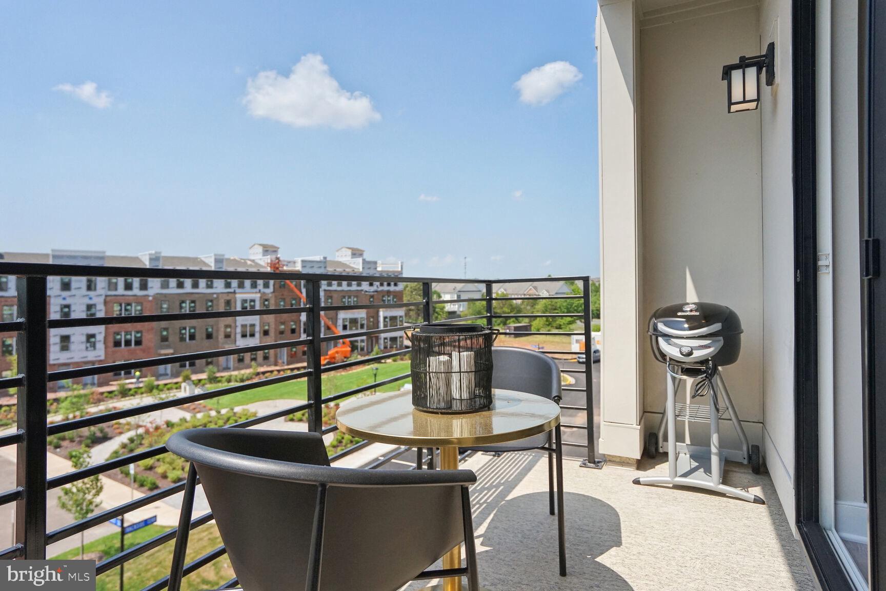 ASHBURN STATION - Residential