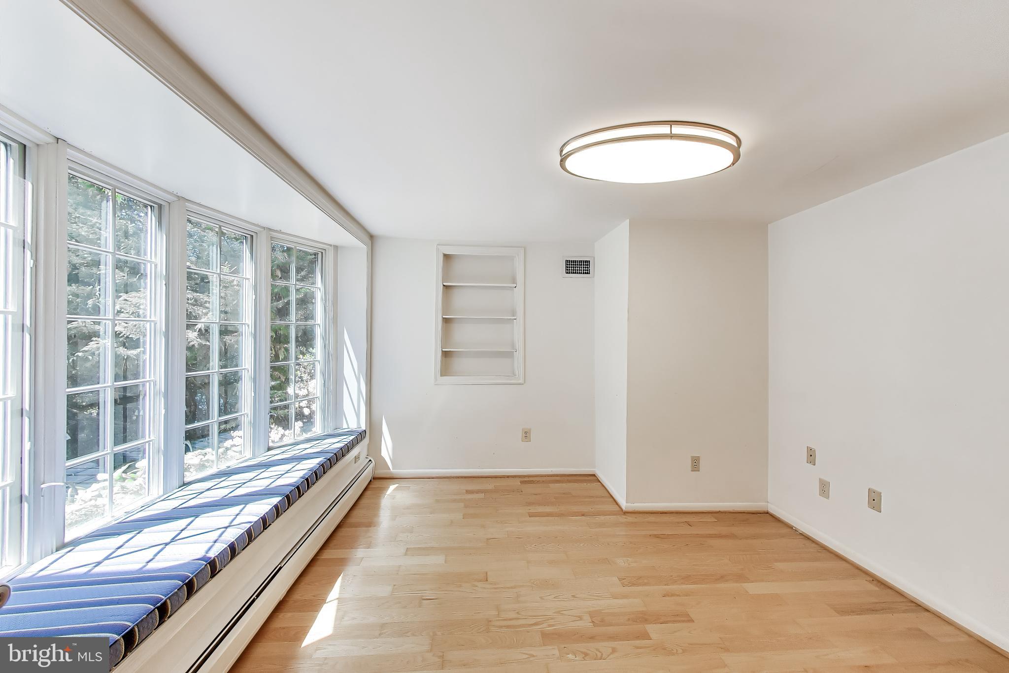 CHEVY CHASE PARK - Residential