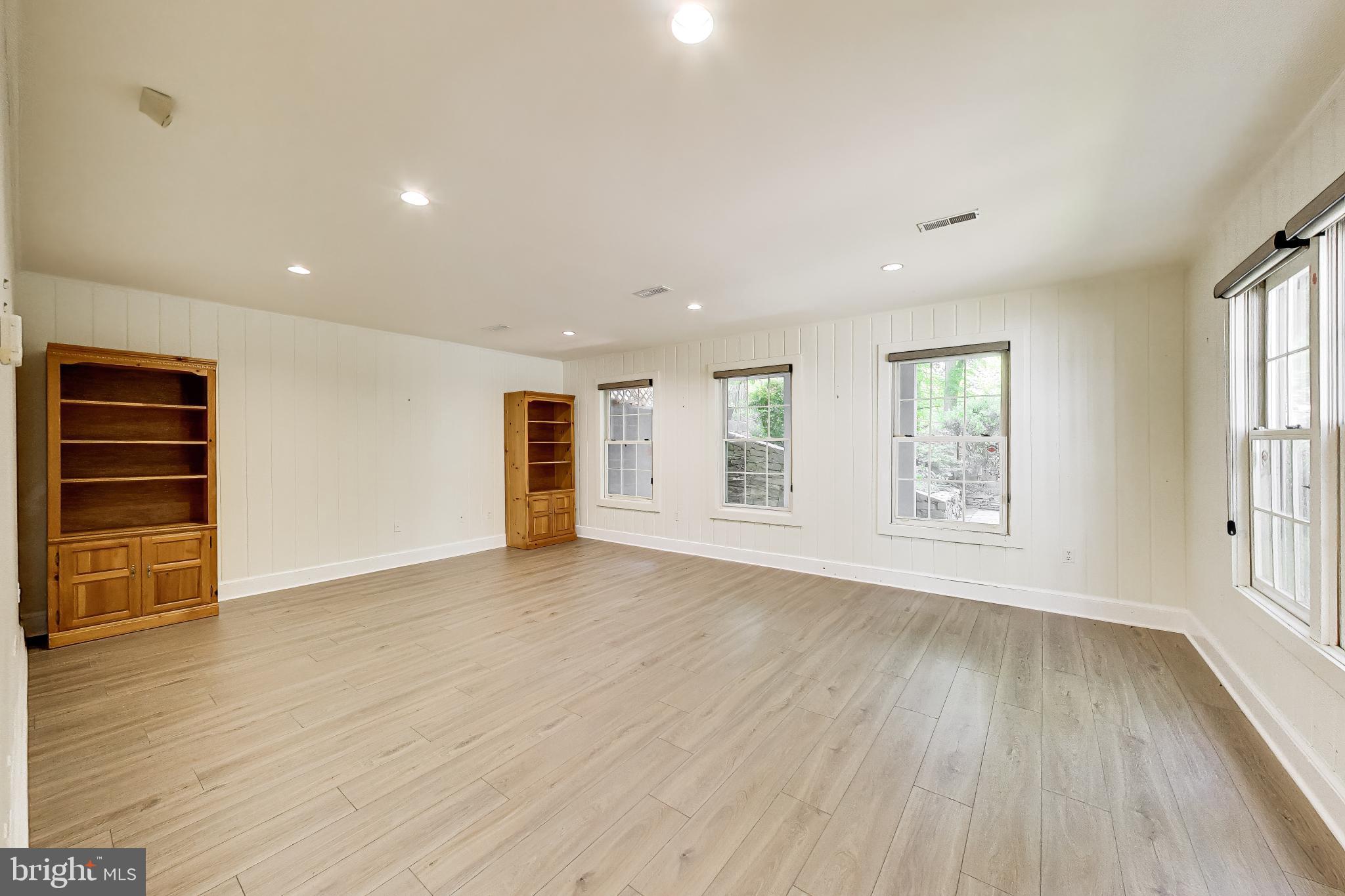 CHEVY CHASE PARK - Residential