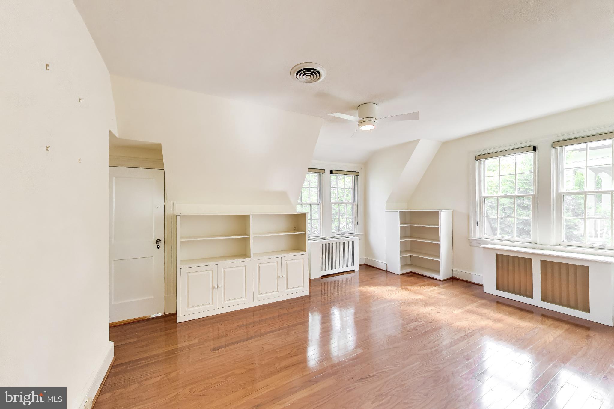 CHEVY CHASE PARK - Residential