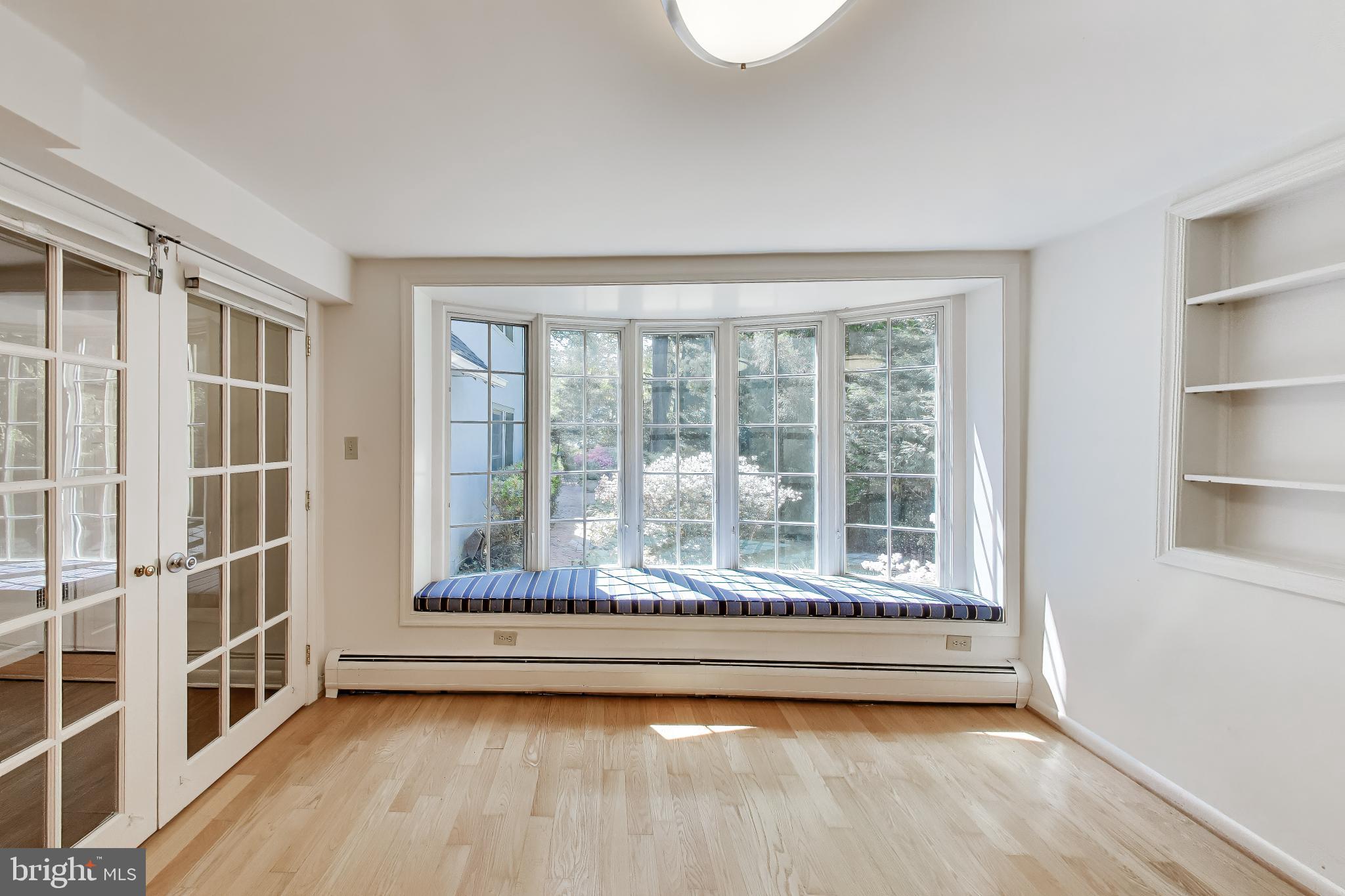 CHEVY CHASE PARK - Residential