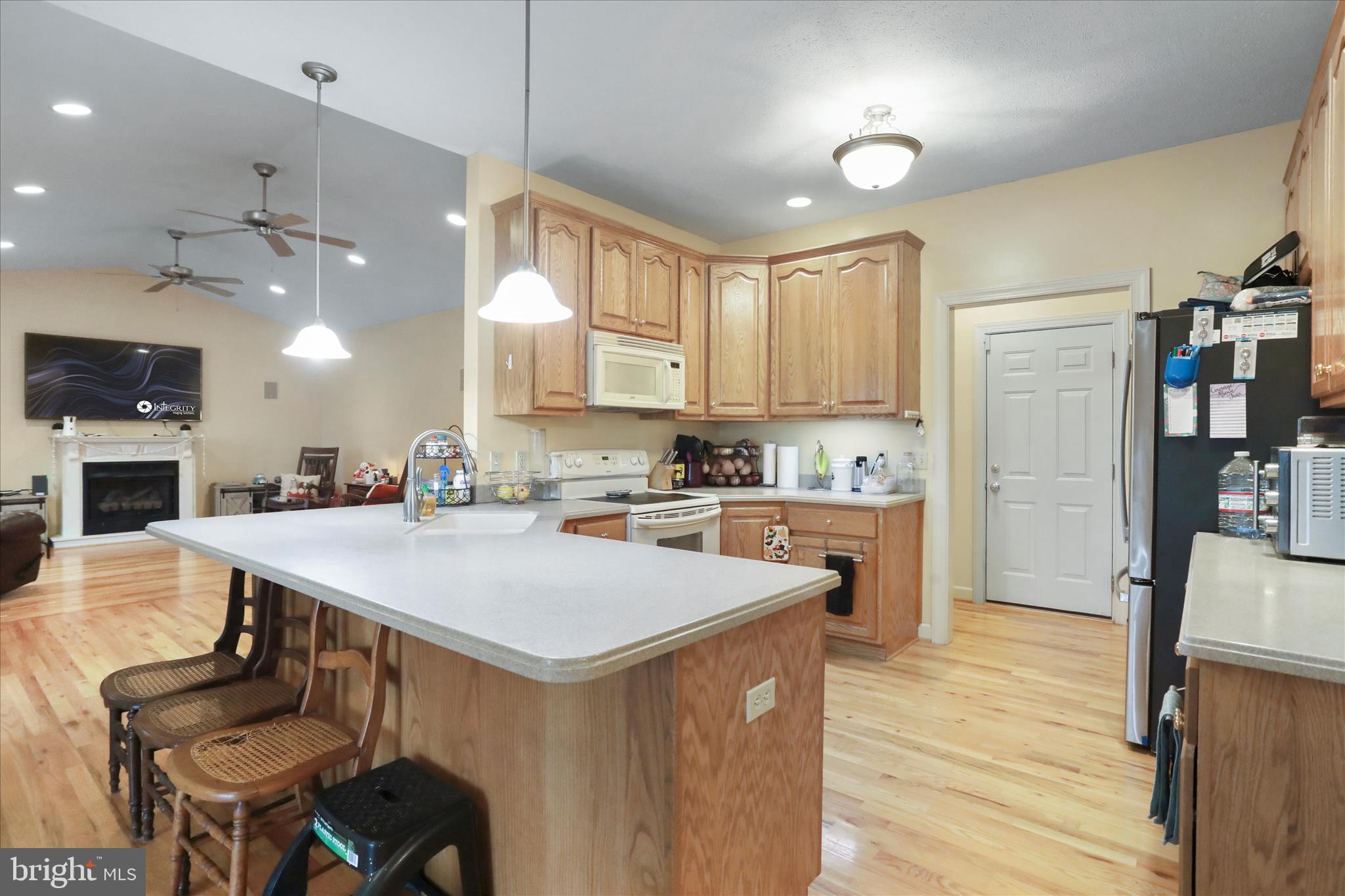 WAKELAND MANOR - Residential