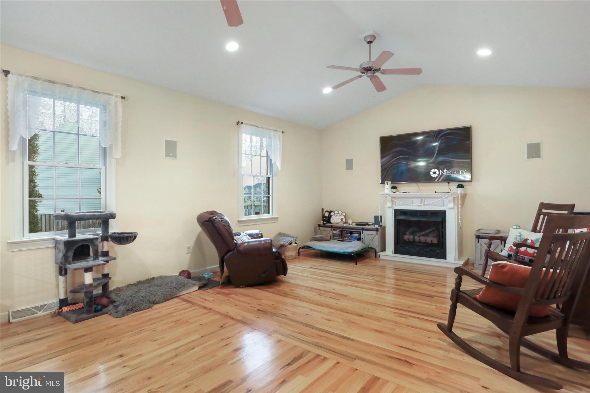 WAKELAND MANOR - Residential