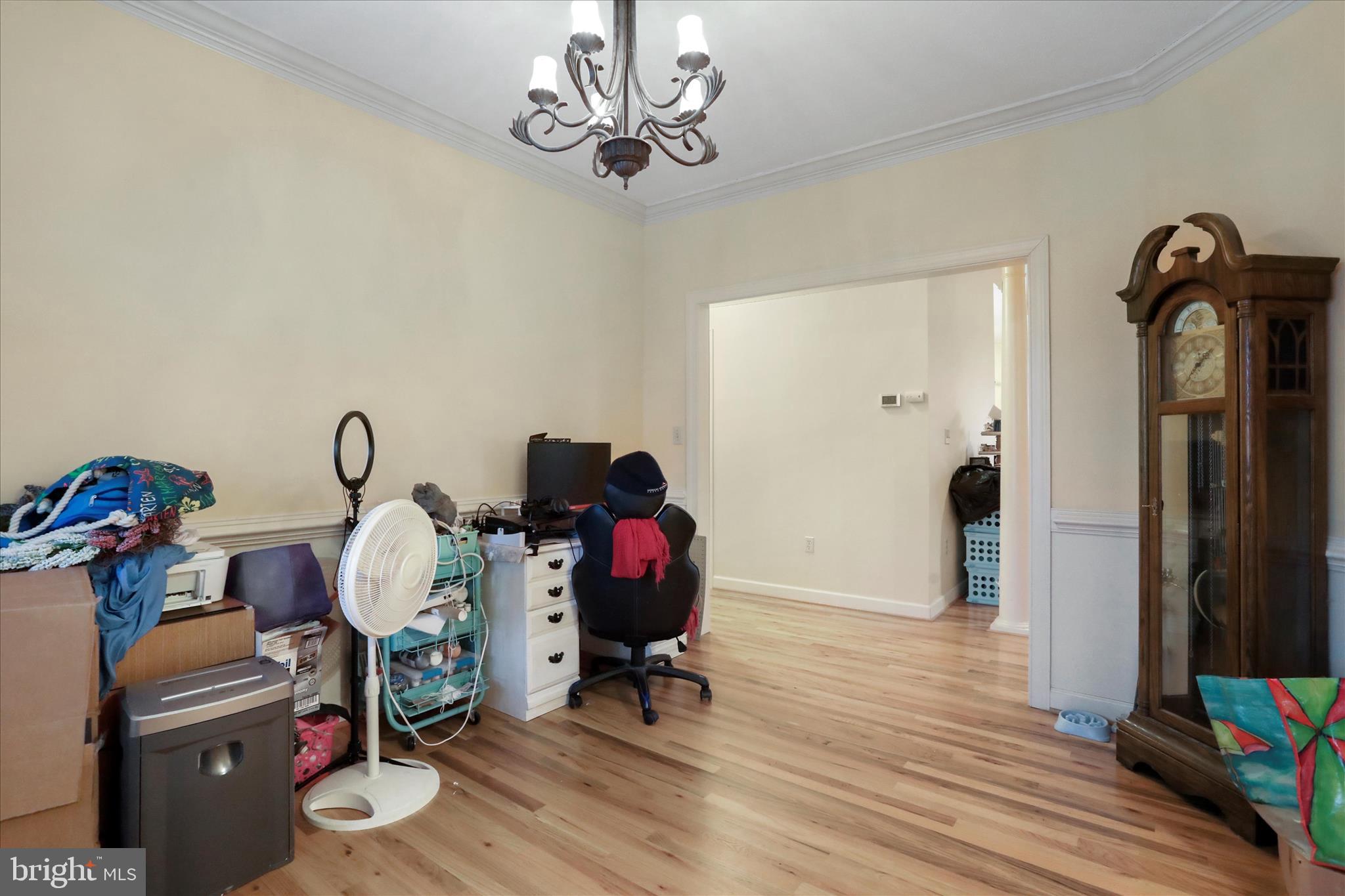 WAKELAND MANOR - Residential