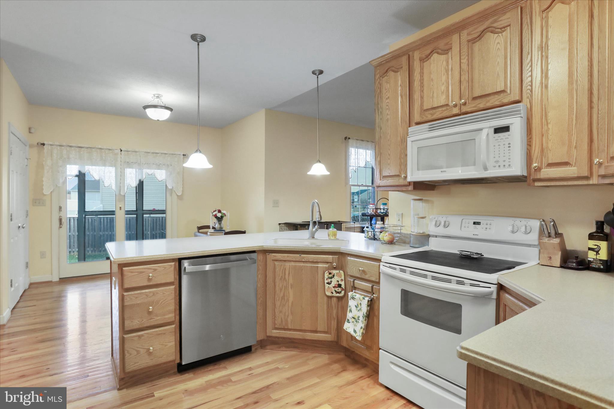 WAKELAND MANOR - Residential