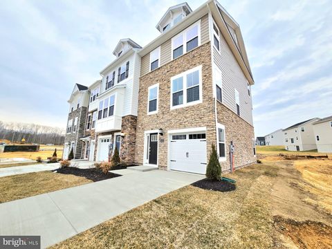 Townhouse For Sale - 5518 Aberdeen Place<br/> WHITE PLAINS, MD 20695