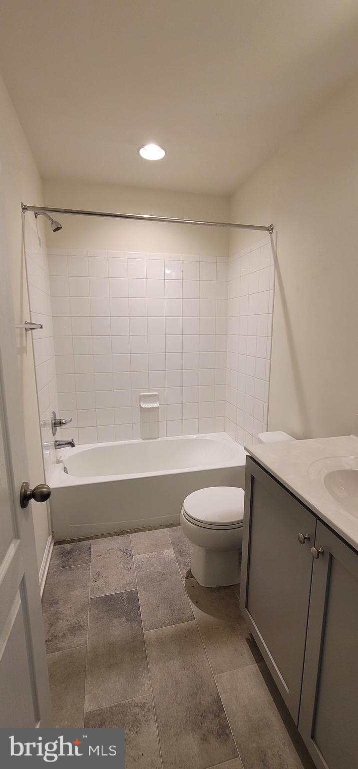 ARCHERS ROCK - Residential Lease