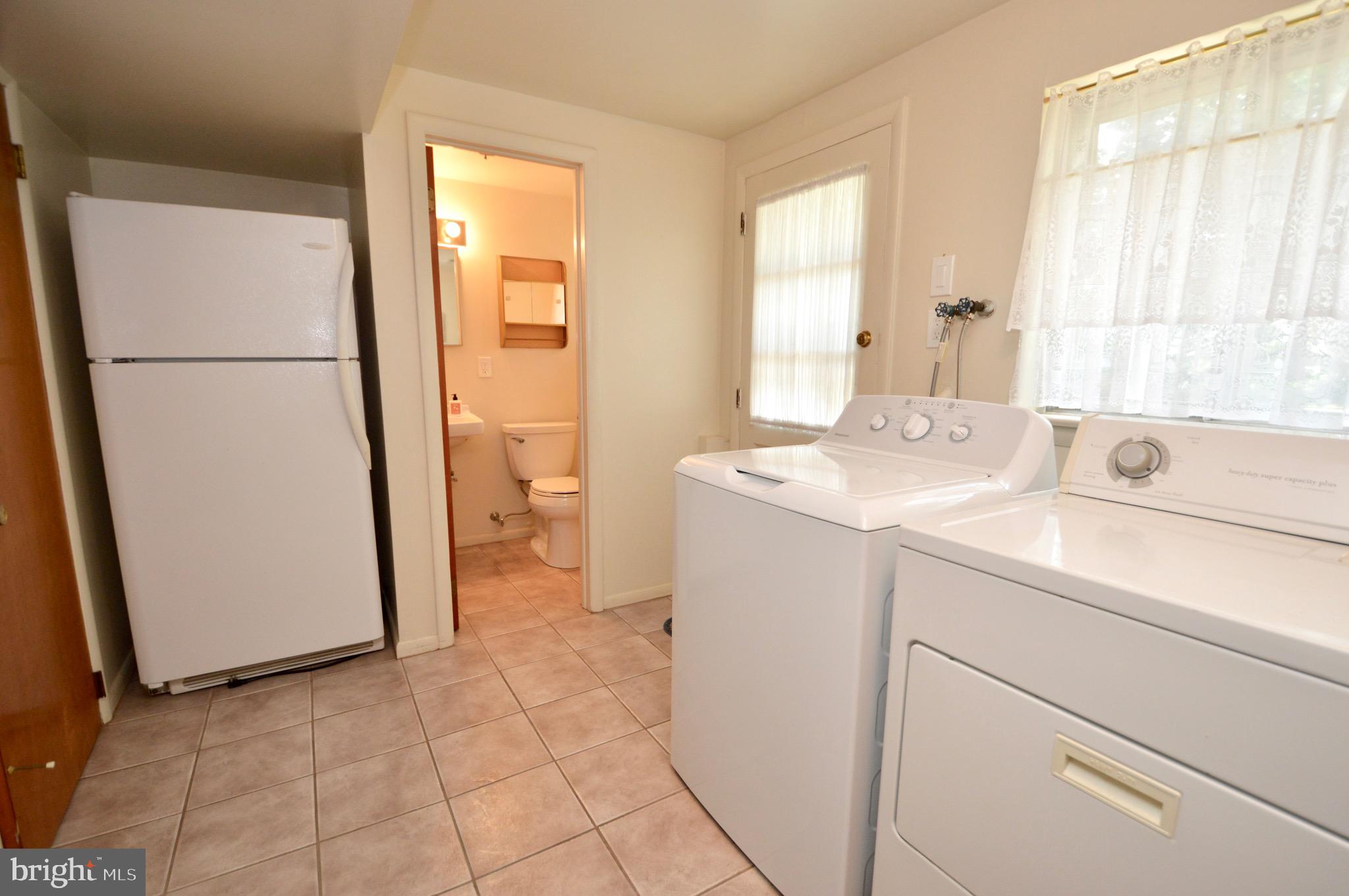 1028 STANDISH DRIVE