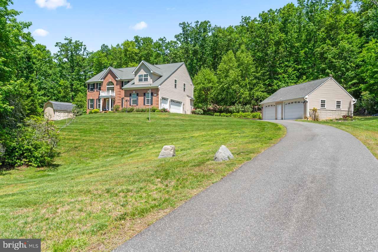 62 BROOKE CREST LANE