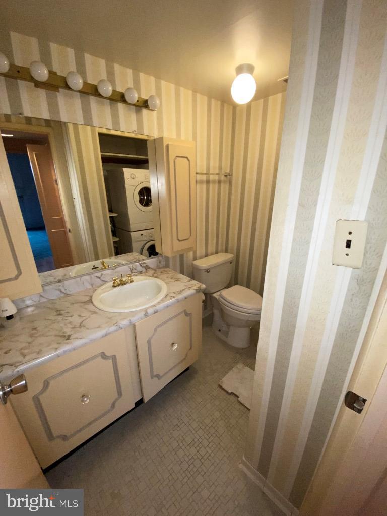 SUBURBAN OAKS - Residential