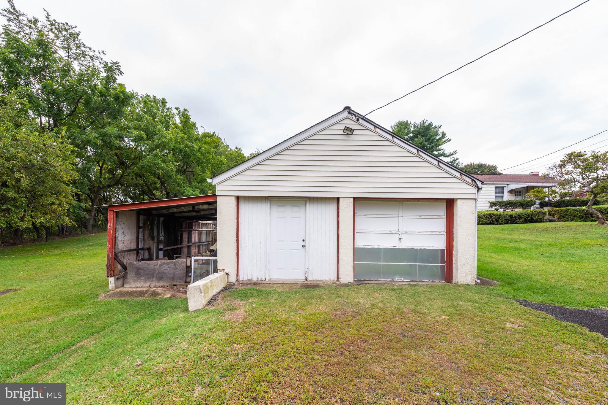 CARNEY GROVE - Residential Income