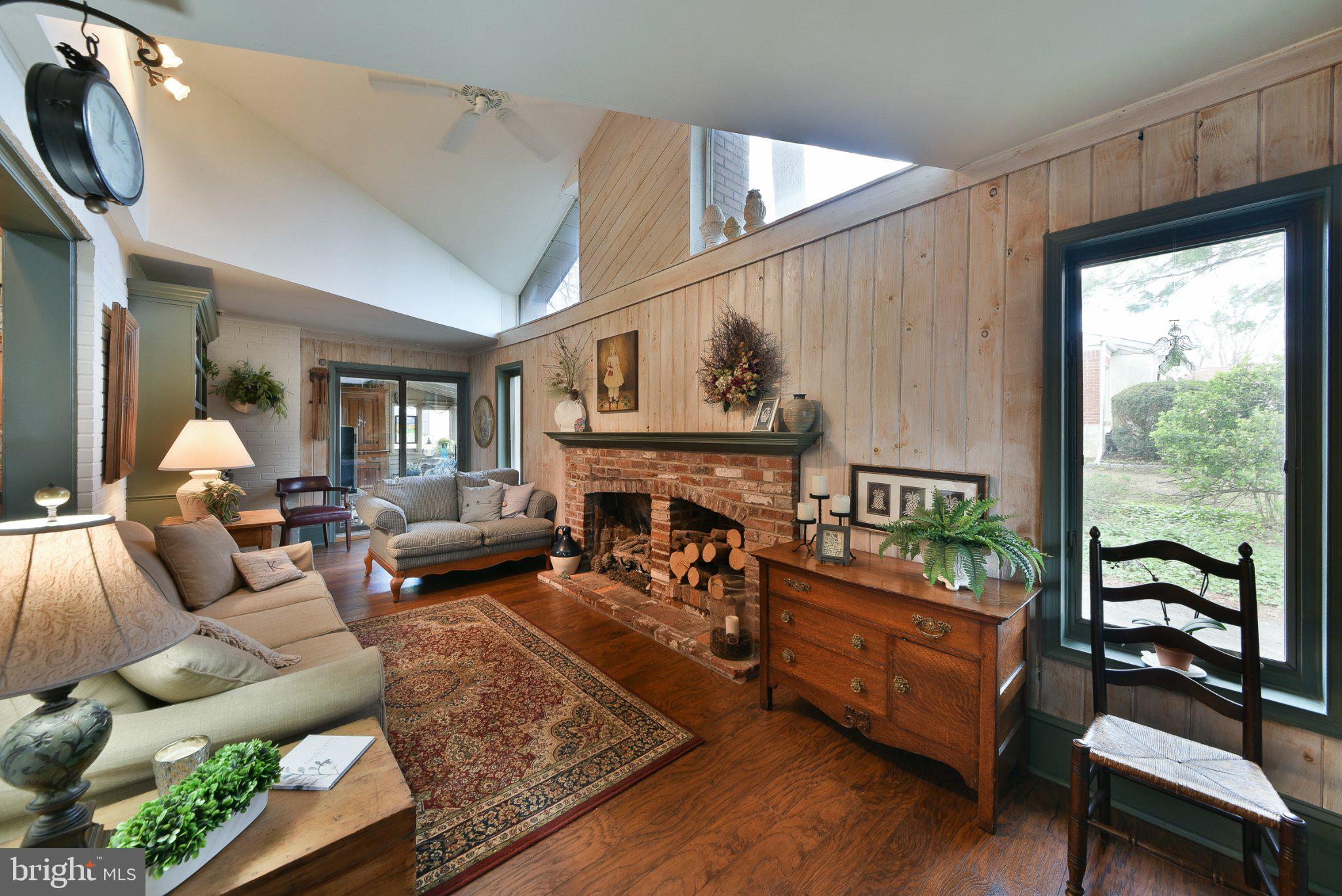 PLYMOUTH VALLEY - Residential