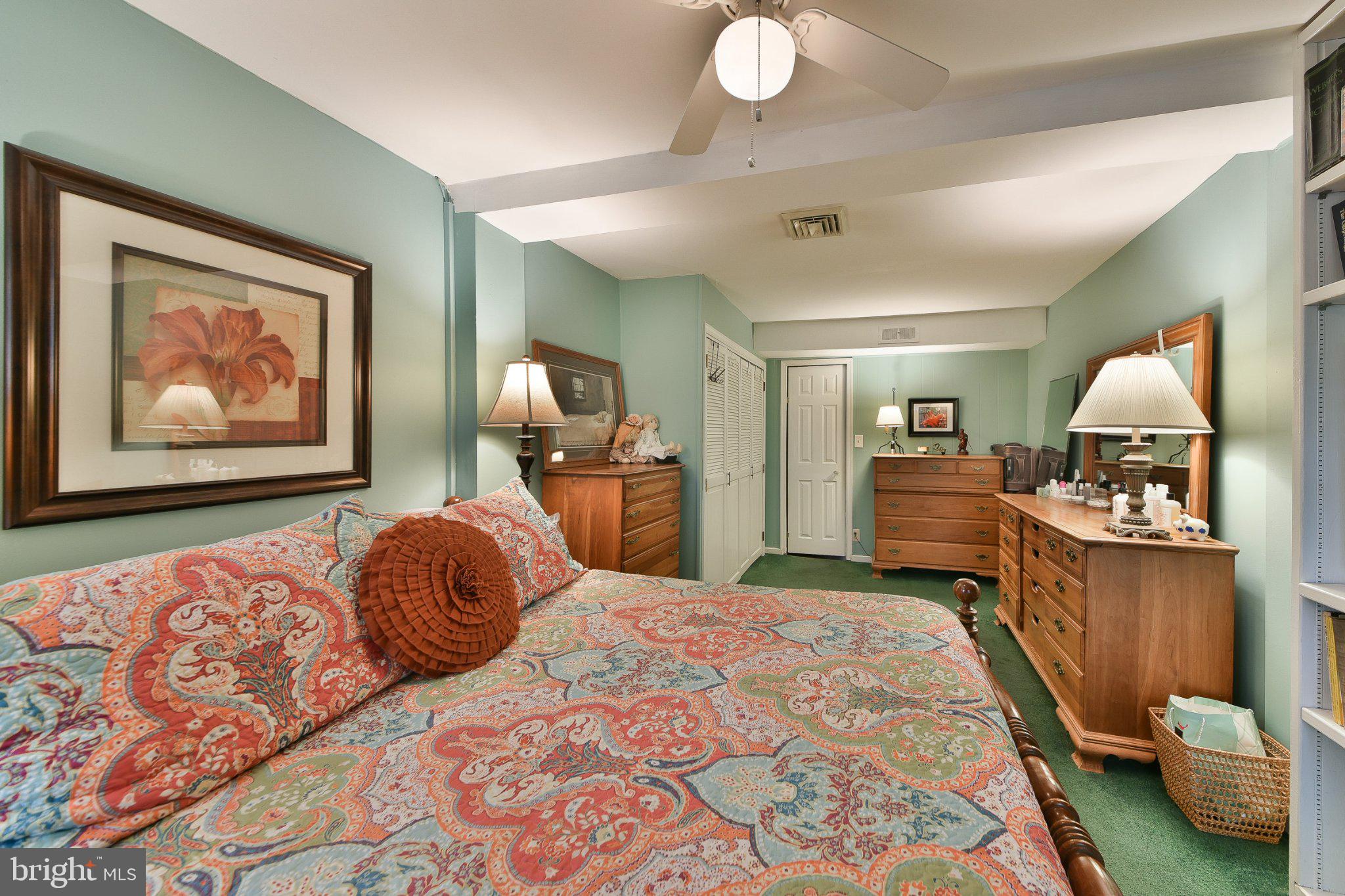 PLYMOUTH VALLEY - Residential