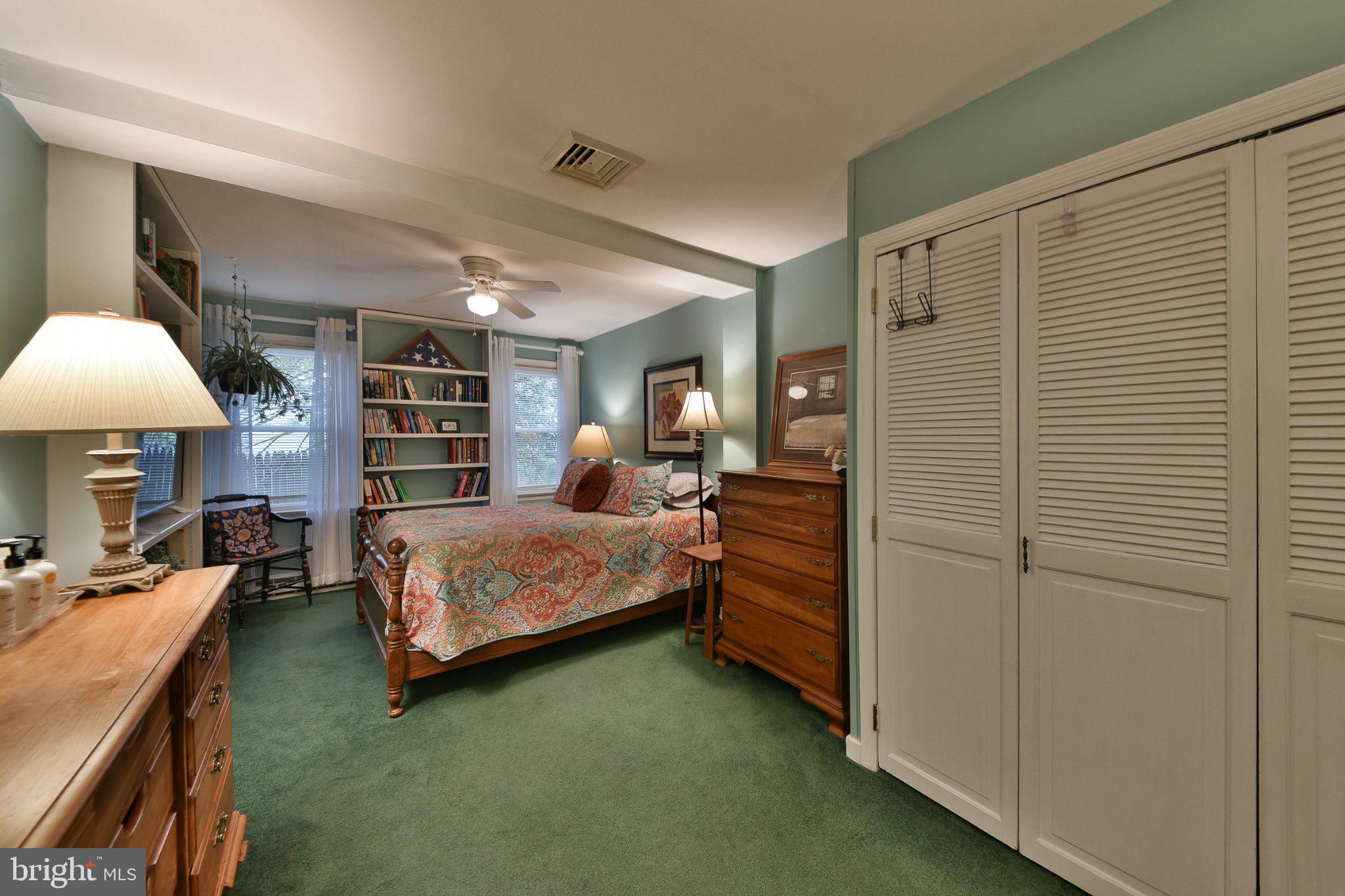 PLYMOUTH VALLEY - Residential