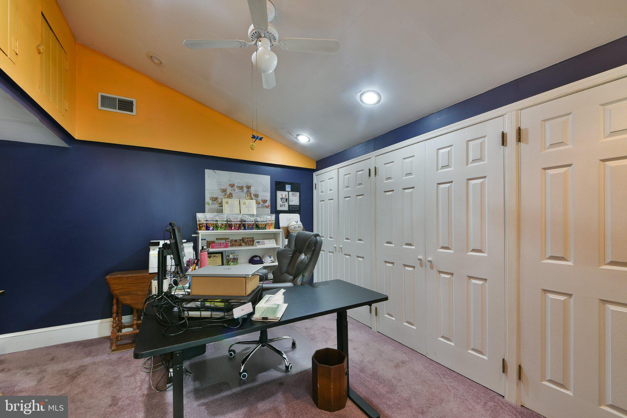 PLYMOUTH VALLEY - Residential