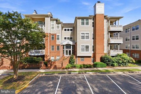 Condo For Rent - 4215 Mozart Brigade Lane #3<br/> FAIRFAX, VA 22033