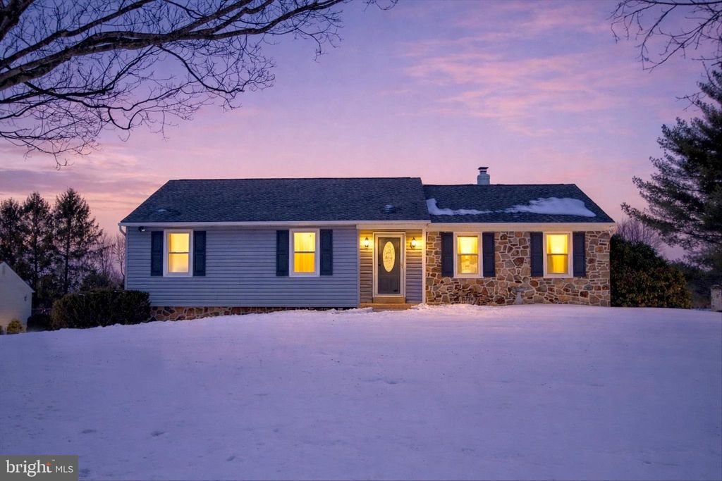 Photo of 129 Clearview Drive, DOWNINGTOWN, PA 19335 (MLS # PACT2116560)