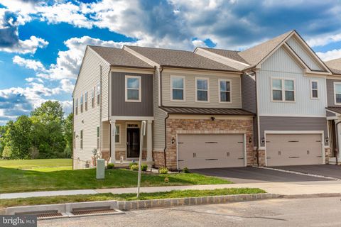 Townhouse For Sale - 1006 Marquis Lane<br/> JAMISON, PA 18929
