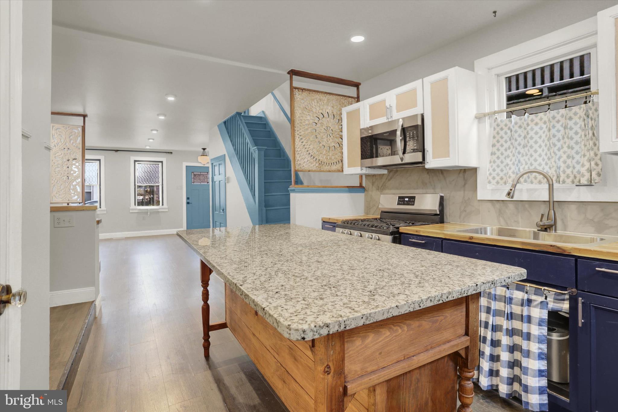 CABBAGE HILL - Residential