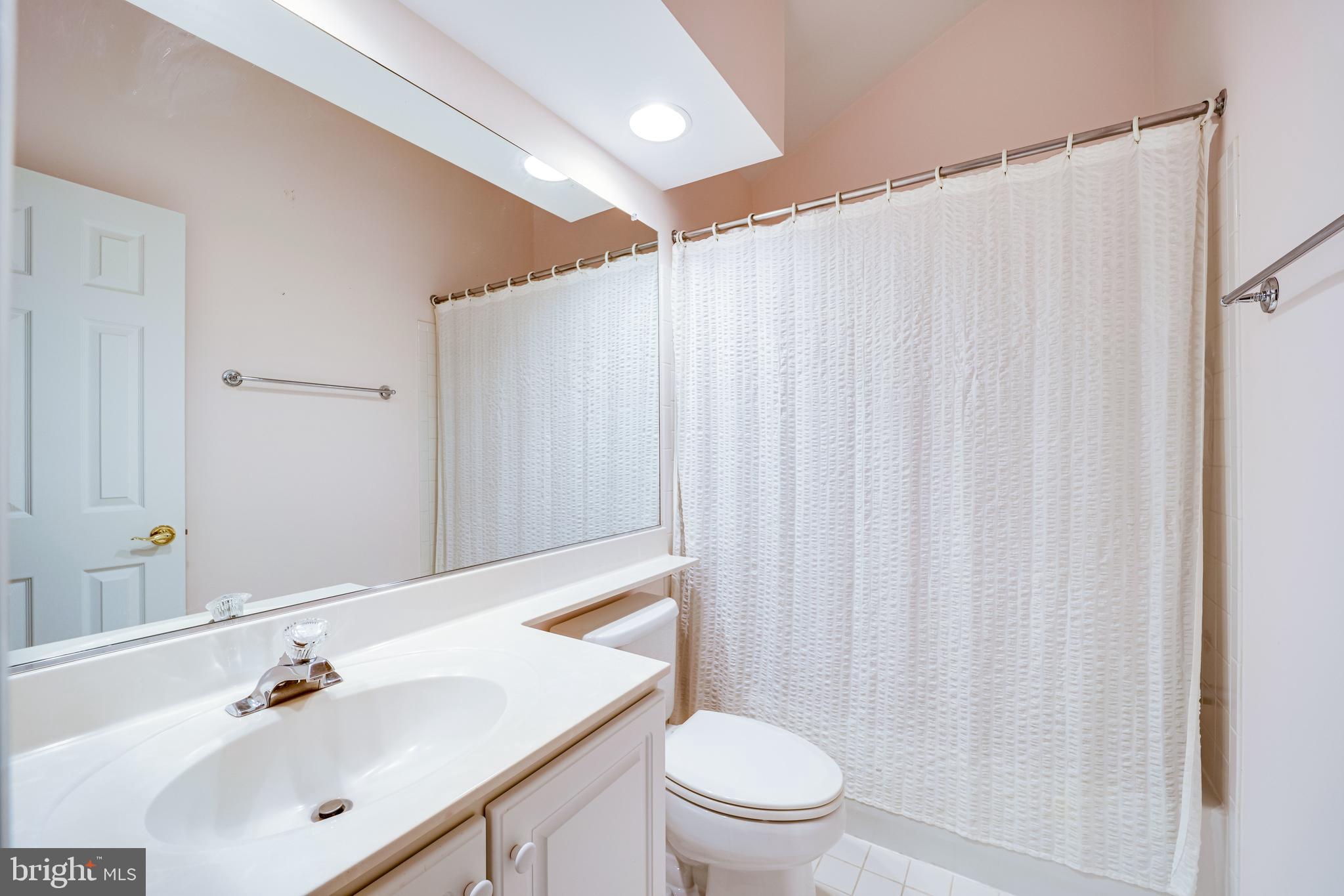 RIVERGATE - Residential Lease