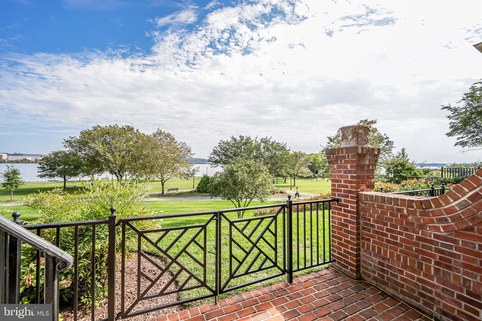 RIVERGATE - Residential Lease