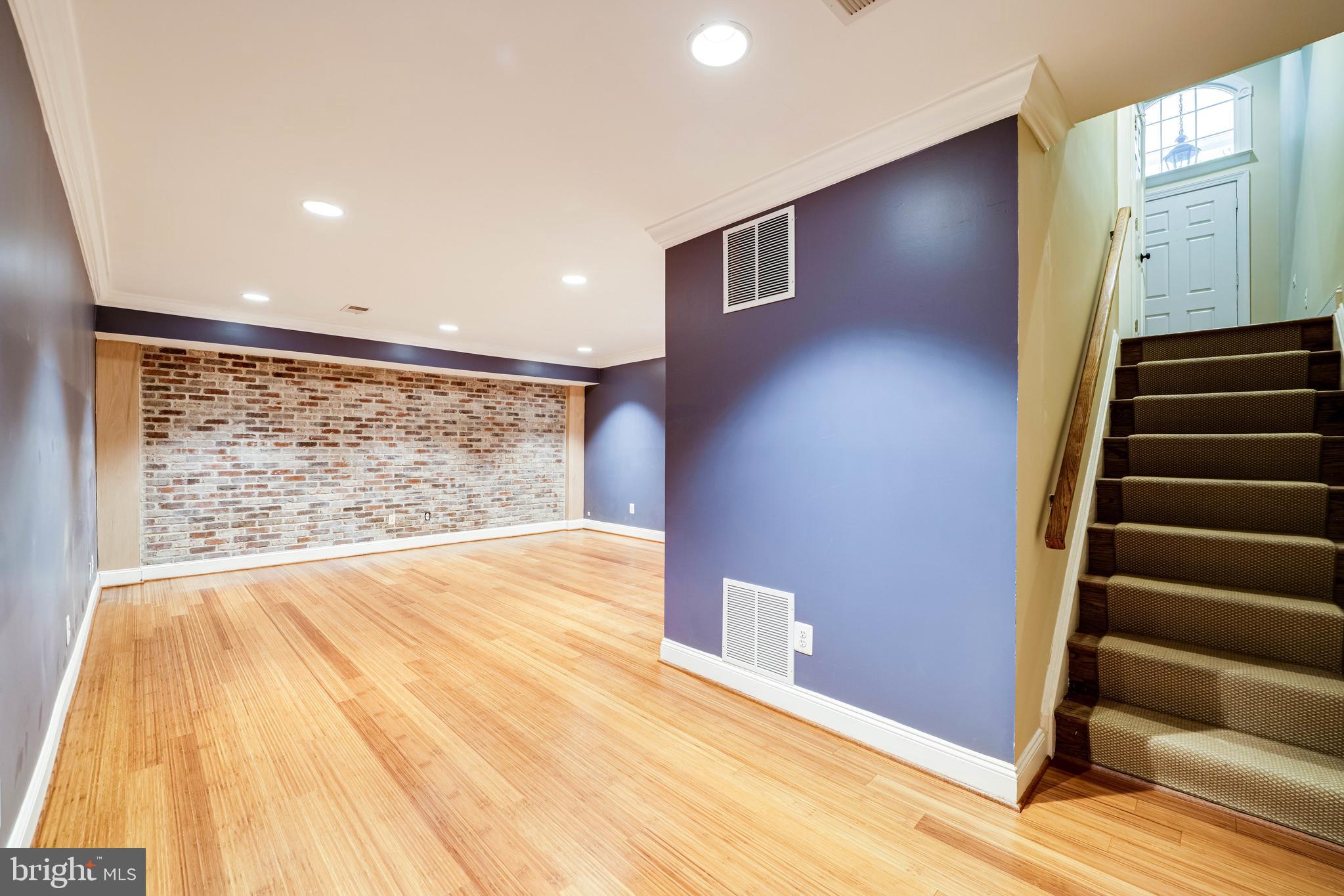 RIVERGATE - Residential Lease