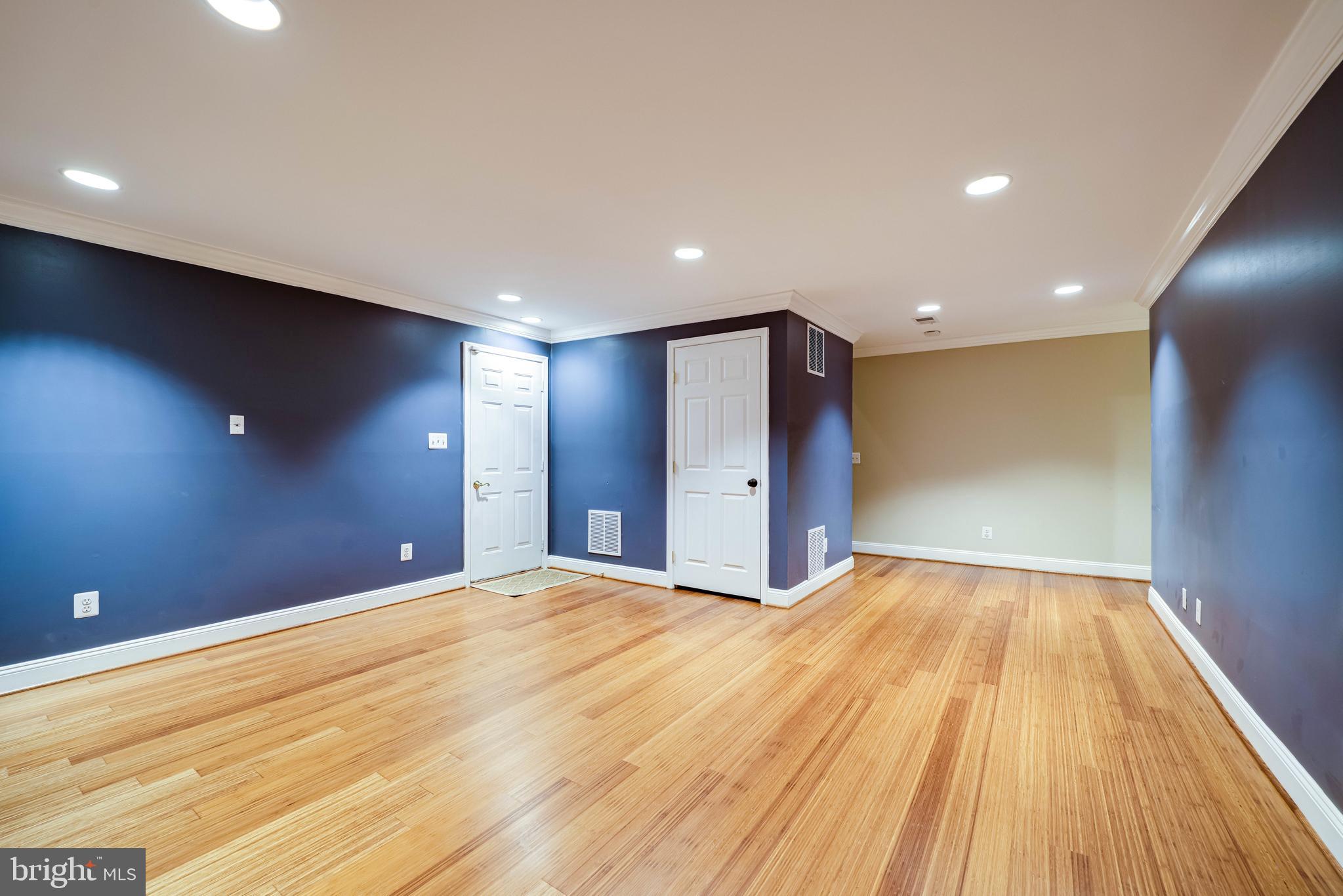 RIVERGATE - Residential Lease