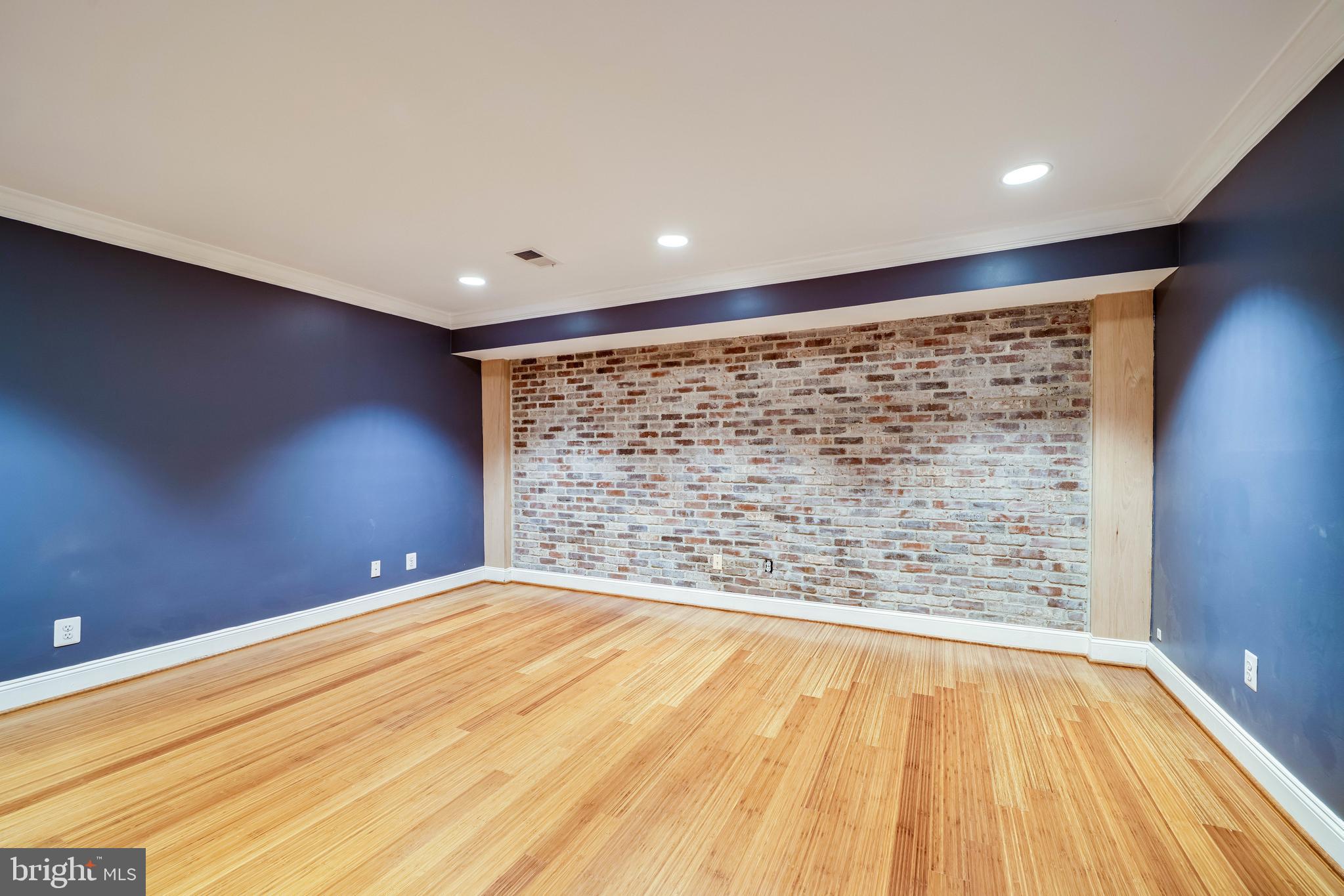 RIVERGATE - Residential Lease