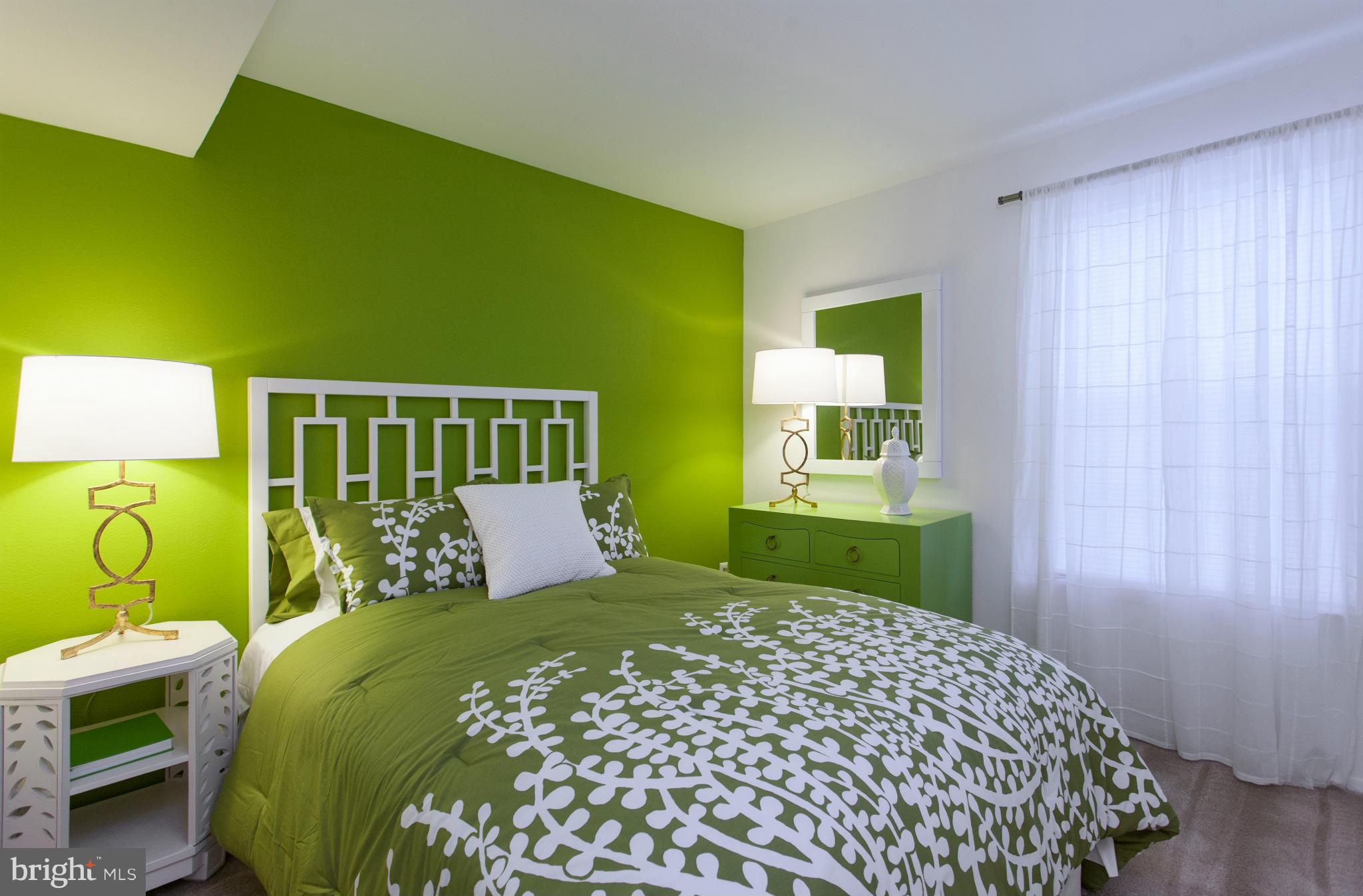 WINDSOR AT PINE RIDGE - Residential Lease