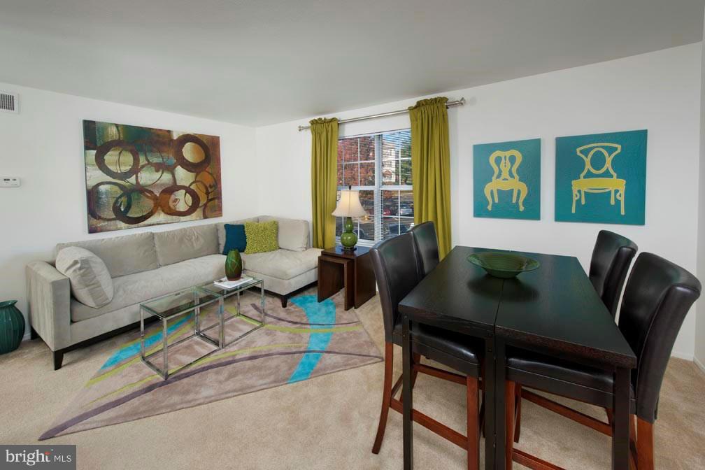 WINDSOR AT PINE RIDGE - Residential Lease