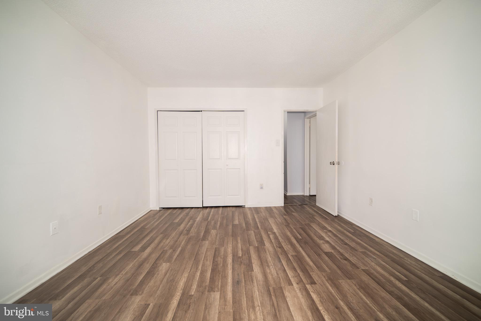 SKYLINE PLAZA - Residential