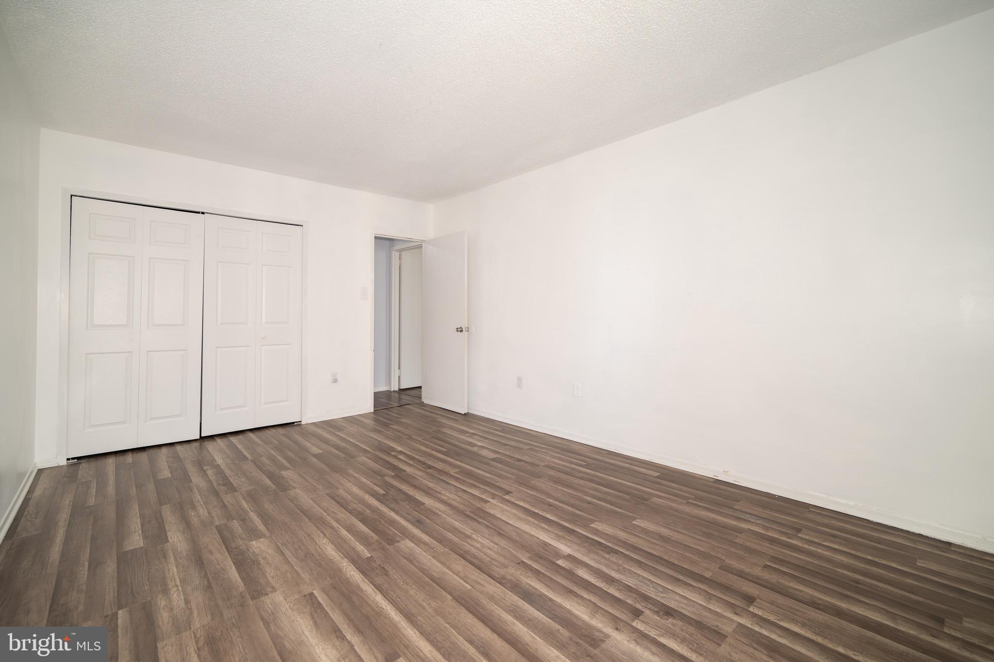 SKYLINE PLAZA - Residential