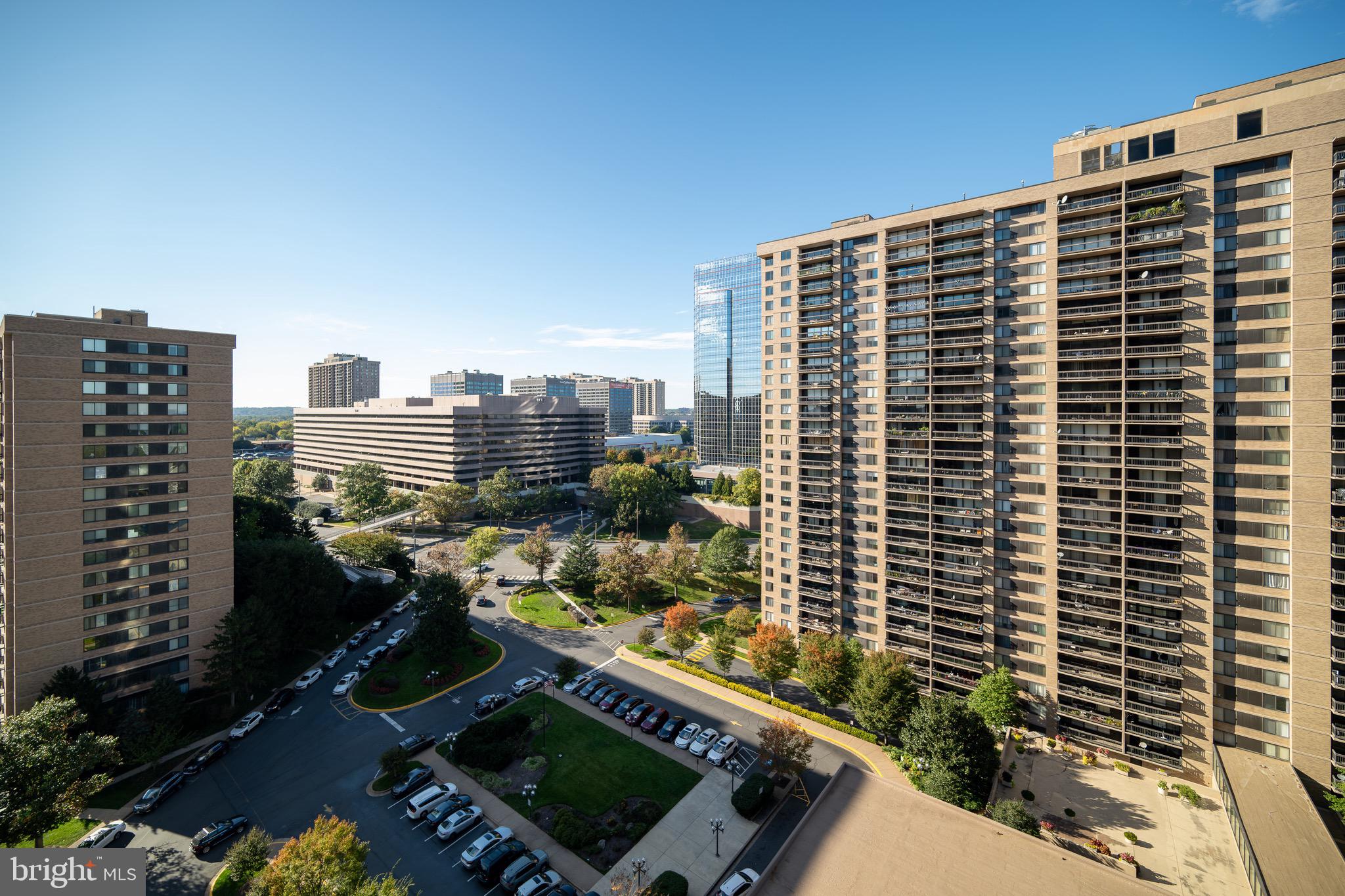 SKYLINE PLAZA - Residential