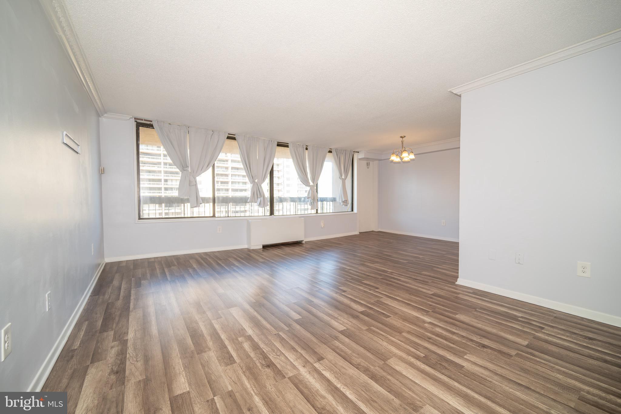 SKYLINE PLAZA - Residential